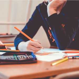 5 Reasons You Should Enroll in Art Classes For Adults