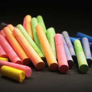 5 Types Of Painting Materials Taught To Use in Drawing Classes